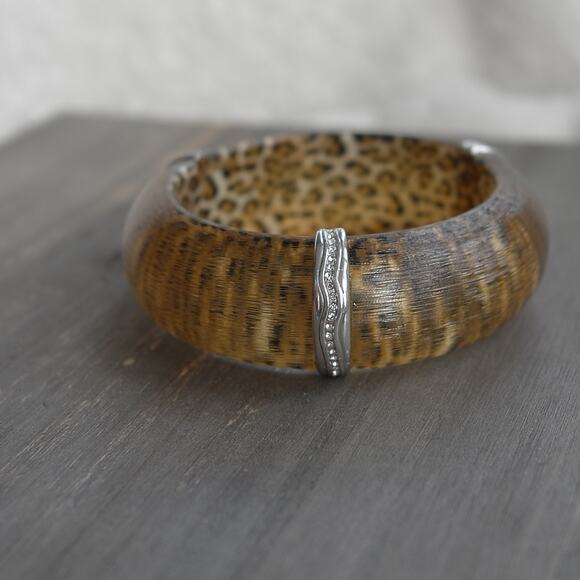 Brighton Trinity Leopard Bangle Bracelet Animal Print Acrylic Chunky 1" Retired - Picture 7 of 9